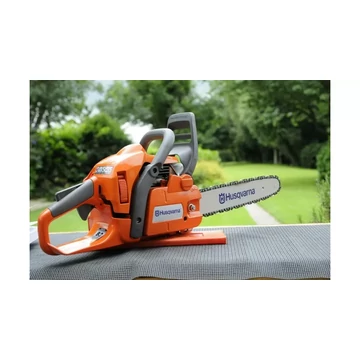 Husqvarna 135 MARK II Robbanómotoros láncfűrész 38 cm3, 1.6 kW, 3/8-1.3-52 szemes