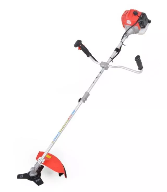 Hecht 142BTS Bozótvágó 43 cm3, 1.5 kW, damilfej, vágótárcsa, vállheveder tar.